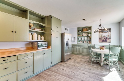 Safford House | Group-Friendly Oasis Near Roper Lake State Park!