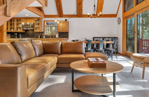 Brockway House | Group–Friendly Tahoe Cabin with Lake Views, Hot Tub & Bunk Room