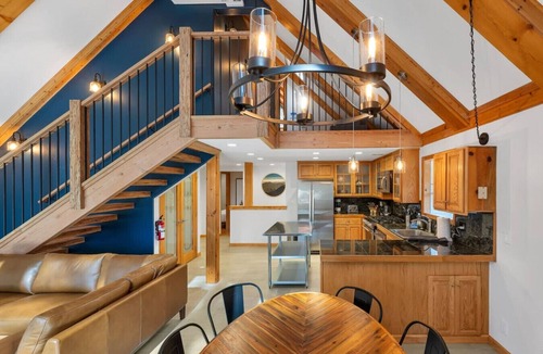 Brockway House | Group–Friendly Tahoe Cabin with Lake Views, Hot Tub & Bunk Room