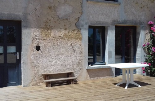 Faverges-de-la-Tour House | Group Gîte, Dormitory. Additional 70 m² Room