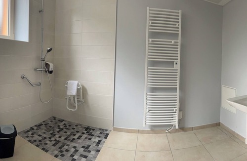 Vivoin Bed & Breakfast | Group gîte, jacuzzi-sauna-heated pool 43prs