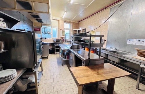 Vivoin Bed & Breakfast | Group gîte, jacuzzi-sauna-heated pool 43prs