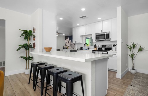 Tempe House | Group Getaway 5BR Heated Pool + Arcade