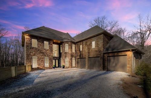Charter Hills House | Group Getaway! 8,000-Sq-Ft Gem, Arcade and Theater