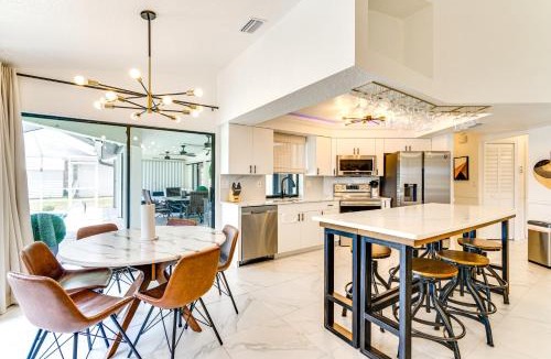 Charlotte County House | Group Getaway: Luxe Lakeside Gem in Port Charlotte