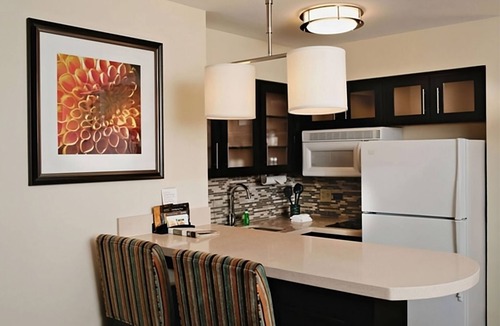 Vance Jackson Apartment | Group Getaway! TWO Comfortable 2BR Suites, Free Breakfast, Pet-friendly, Pool!