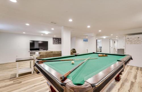 Wrens House | Group Getaway w/Fenced Yard & Pool Table in Wrens