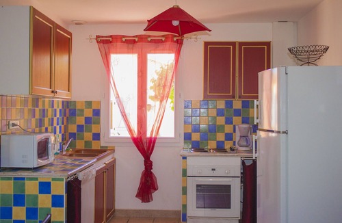 Collias Resort | Group Gite 48 pers with swimming pools, hall and reception tent