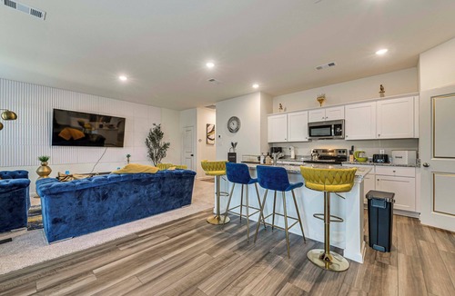Princeton House | Group Haven in Princeton! WFH Ready & Ample Space