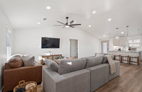 Thackerville House | Group Ready! 3BR Home Near WinStar