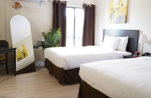 Silvertown Hotel | Group Retreat with breakfast included- entire floor - on Niagara River Gorge