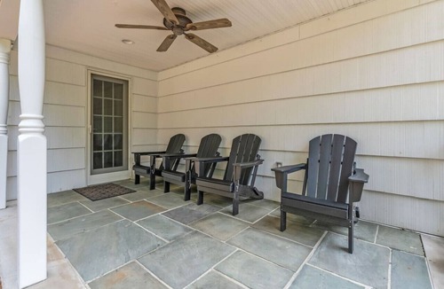 Airmont House | Group Spring Retreat | Fun Games & Gourmet Kitchen