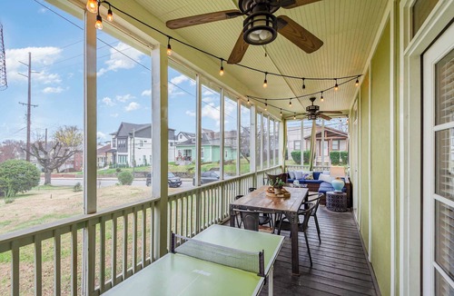 Hope Gardens Condo | Group Stay for 10 with Grill & Cozy Fireplace