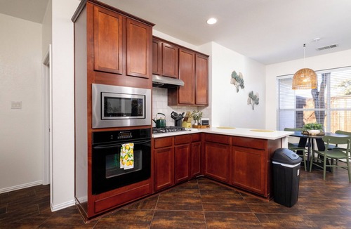 Frisco House | Group Stay for World Cup – Pool & Outdoor Fun