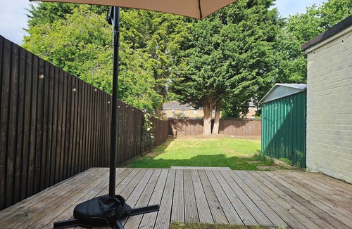 Banbury House | Group Stay with 3 Parking Spaces