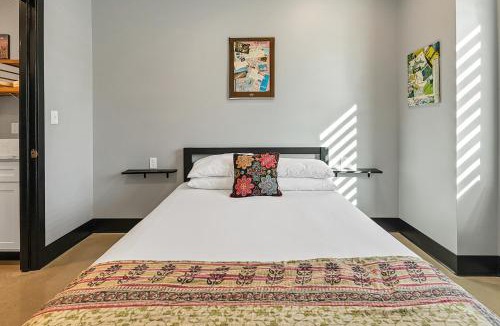 Pacific Hotel | Group suite just off Route 66