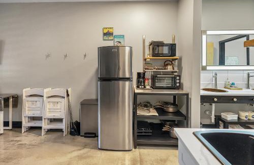 Pacific Hotel | Group suite near Six Flags with onsite activities