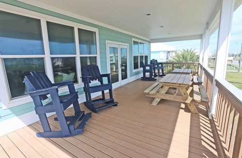 Grand Isle House | Group Therapy - Easy Beach Access - Island Realty