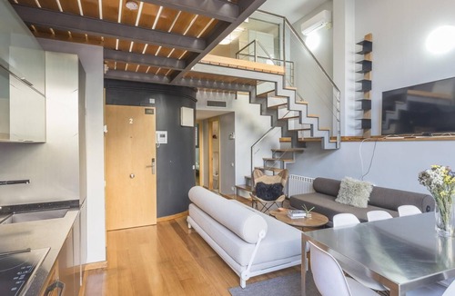 la Vila de Gracia Apartment | Groups in Gracia 3 rooms 10 pax with Free WiFi Pool and Terrace