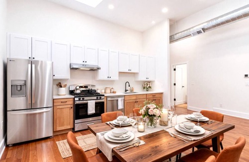 Dwight House | Groups | Walk to Yale | Updated & Open | Parking