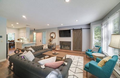 Roseland Condo | Groups Welcome! Condo ~ 1 Mi to Wintergreen Resort