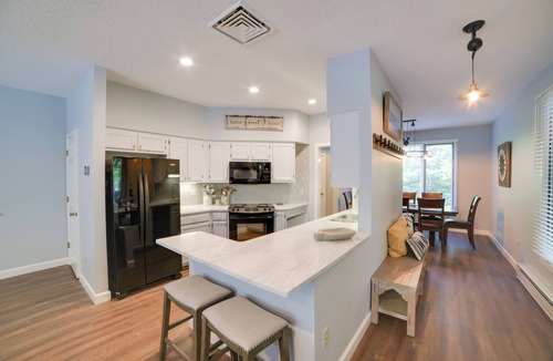 Roseland Condo | Groups Welcome! Condo ~ 1 Mi to Wintergreen Resort
