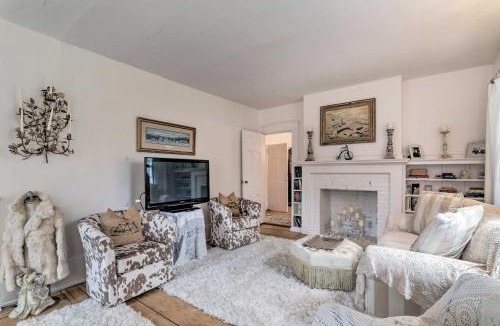 Centerville House | Groups Welcome! 19th-Century Cape Code Escape