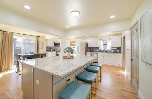 Woodland House | Groups Welcome, Central Location! Tulsa Gem + Yard