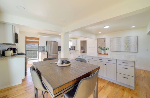 Woodland House | Groups Welcome, Central Location! Tulsa Gem + Yard