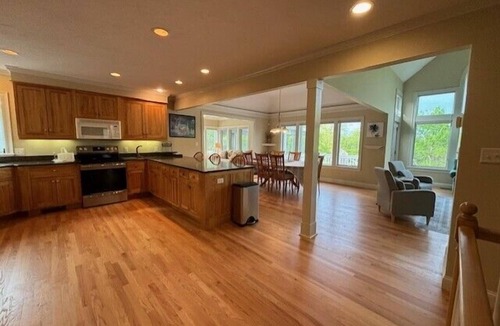 Meredith House | Grouse Point Getaway