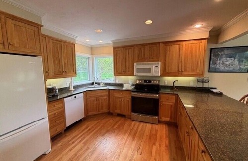 Meredith House | Grouse Point Getaway