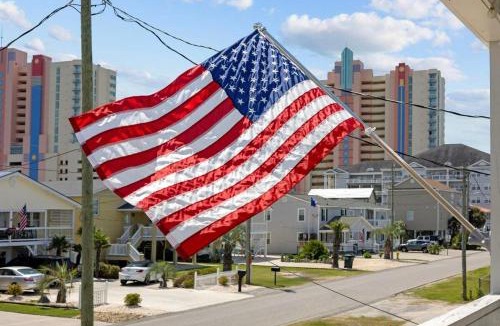 Cherry Grove Beach House | Grove Cove - 1'5 Blocks from Beach- Dog Friendly