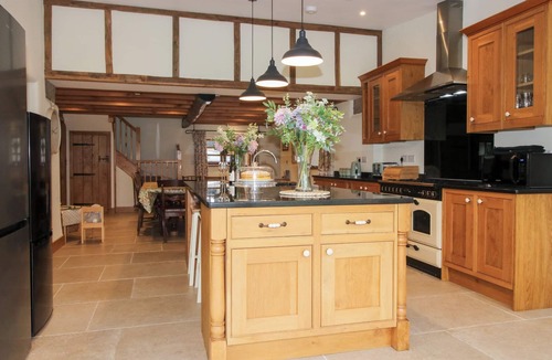 Wall-under-heywood Cottage | Grove Farm