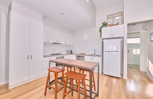 Ocean Grove Villa | Grove Hideaway - immaculate 2 bed townhouse