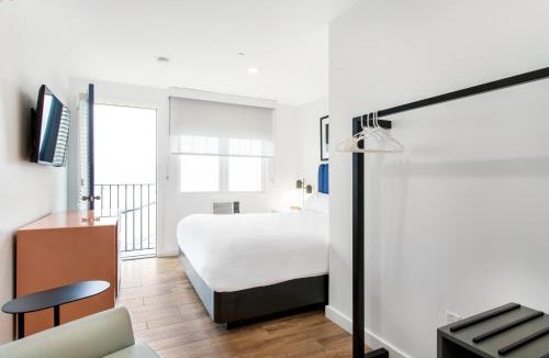 Cherry Grove Hotel | Grove Hotel