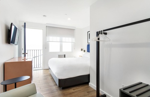 Cherry Grove Hotel | Grove Hotel