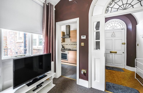 Newcastle-Under-Lyme Apartment | Grove House - By Sigma Stays