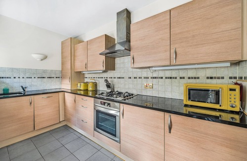 Newcastle-Under-Lyme Apartment | Grove House - By Sigma Stays