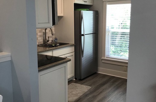 Dunedin Cottage | Grove Keeper Cottage unit has a tree house atmosphere