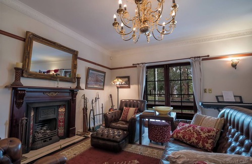 Ashgrove Bed & Breakfast | Grove Manor