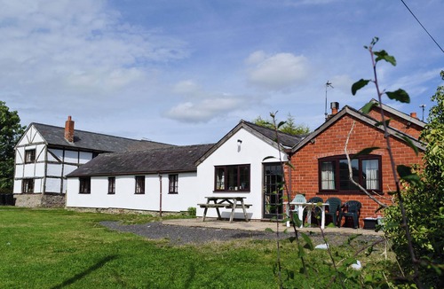 Acton Scott Cottage | Grove Sprightly Barn