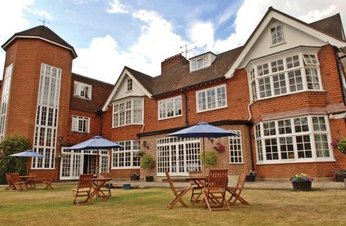 Burnham Hotel | Grovefield House Hotel By Uno