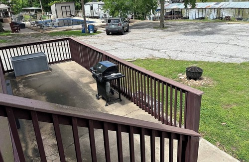 Grove Cabin | Groveport Resort/Waterfront Cabin B/Remodeled 2021