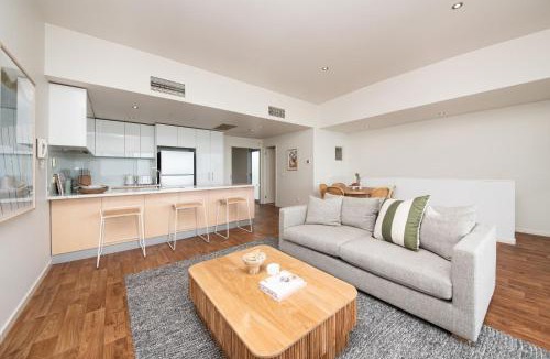 Aspendale Apartment | Groves Sunset Views in Aspendale