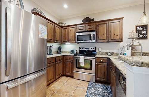 Gruene Condo | Gruene Envy – a first floor Poolside Condo with Guadalupe River Access