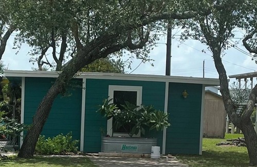 Rockport House | Gruene Haus in peaceful Holiday Beach Texas
