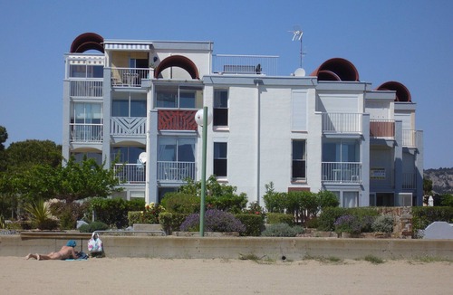 Port Rive Gauche Apartment | Gruissan 2 room apartment Sea view 15m from Grazel beach
