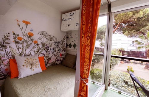 Port Rive Gauche Apartment | Gruissan Beach and Marina