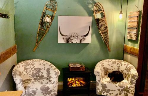 Waterbury Cabin | Grunberg Haus Inn & Cabins