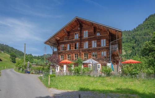 Habkern Apartment | Gruppenwohnung Allegra